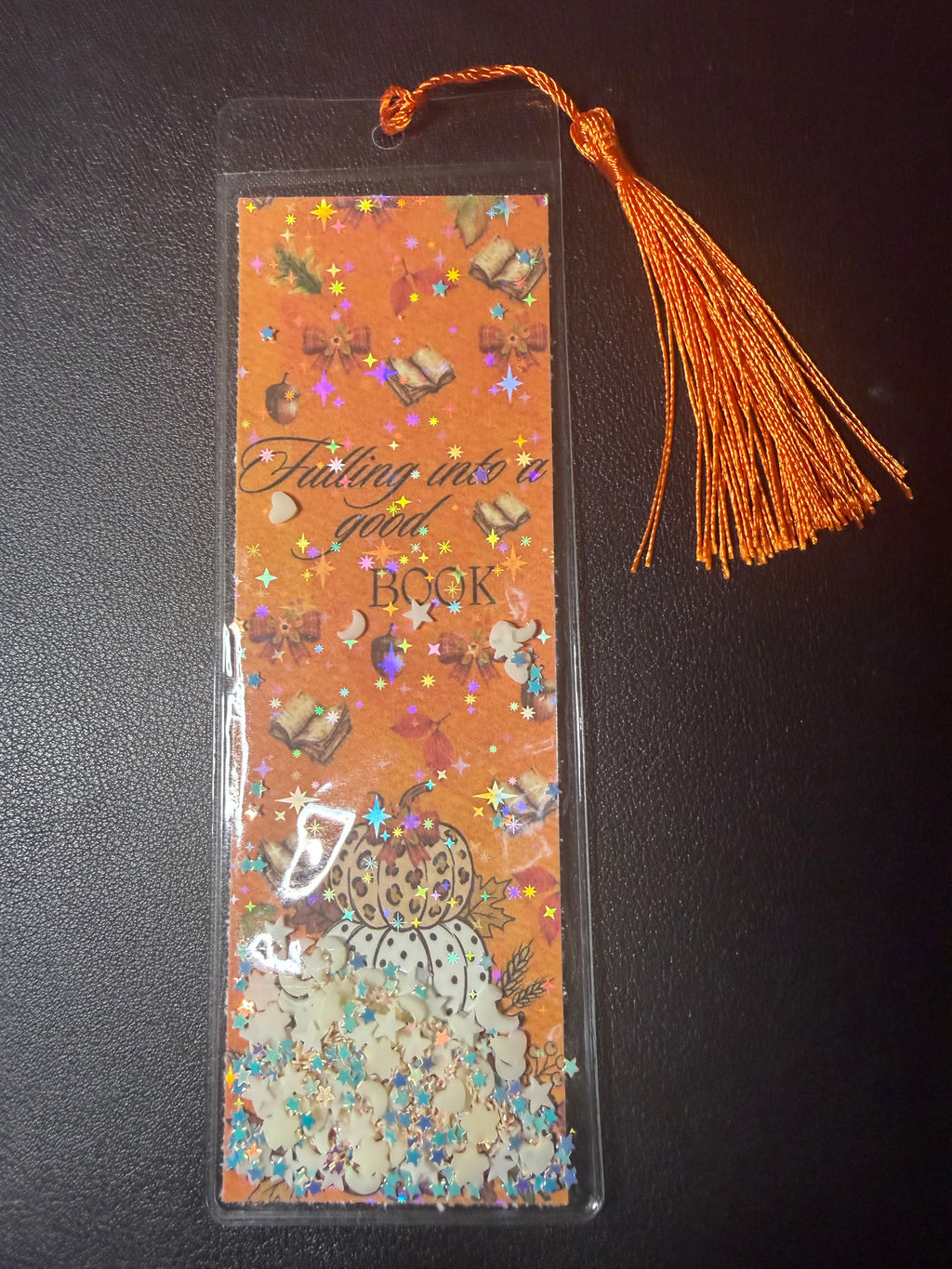 Shaker Bookmark-Falling into a good book
